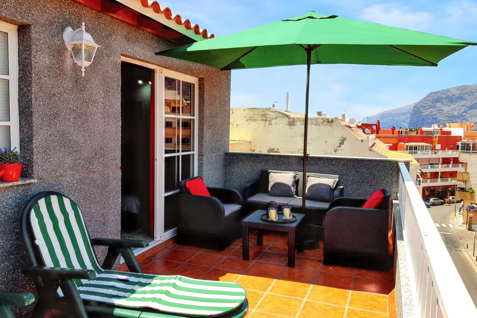 Modern Apartment In Puerto De Santiago - 65 Sqm - Mountain View エクステリア 写真
