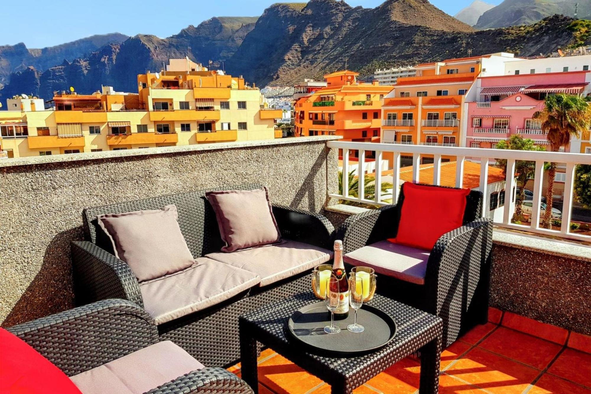 Modern Apartment In Puerto De Santiago - 65 Sqm - Mountain View エクステリア 写真